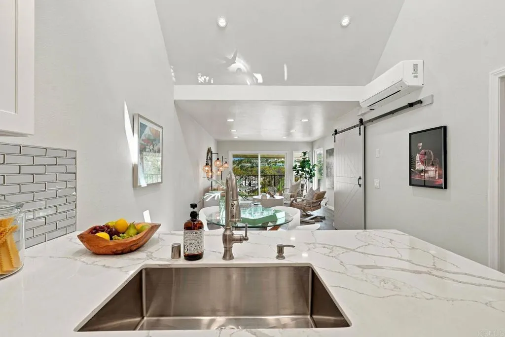 https://cdn.realtyfeed.com/cdn/127/306800932/0c4adde68beff37c1b9aa3f7364e1cfc.webp