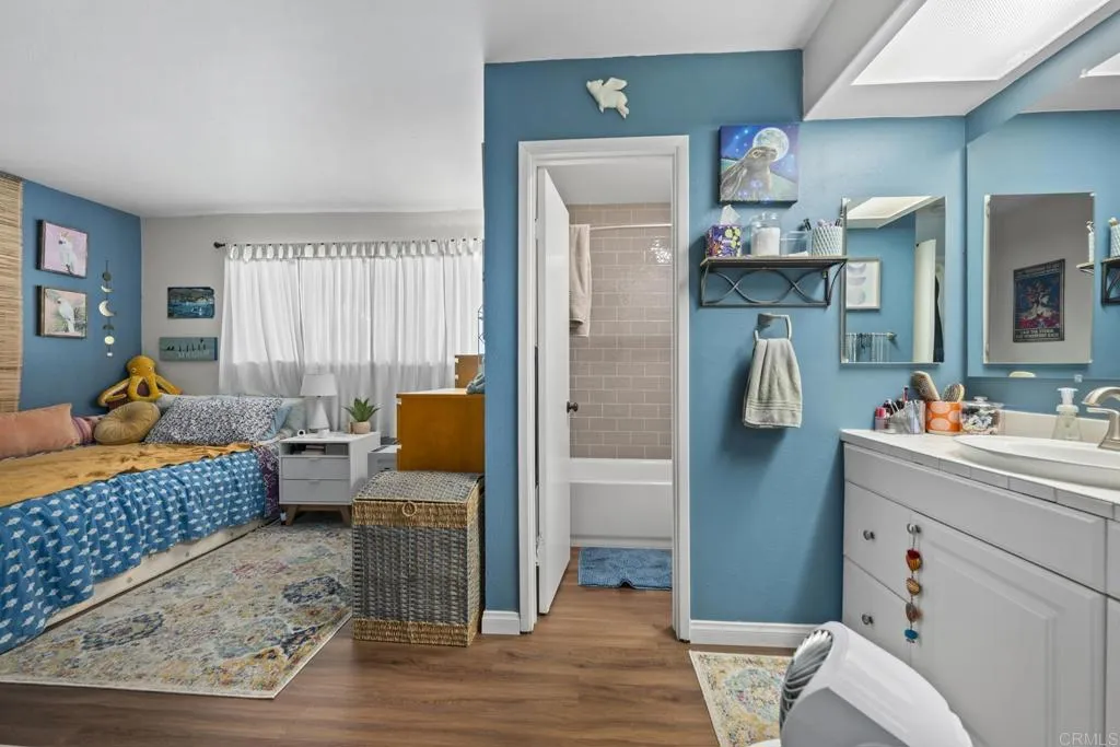 https://cdn.realtyfeed.com/cdn/127/306801075/6af594daa811f38484d4d1ae9d338bc5.webp