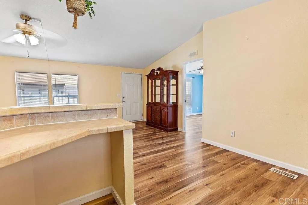 https://cdn.realtyfeed.com/cdn/127/306801116/5ddcd889a9cc6eb0297bd3d1790a27e1.webp