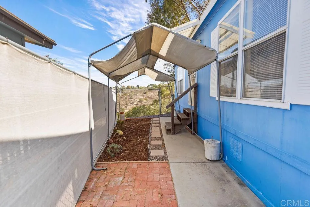 https://cdn.realtyfeed.com/cdn/127/306801116/cefbfc7cebd38e63ebacde9980903b06.webp