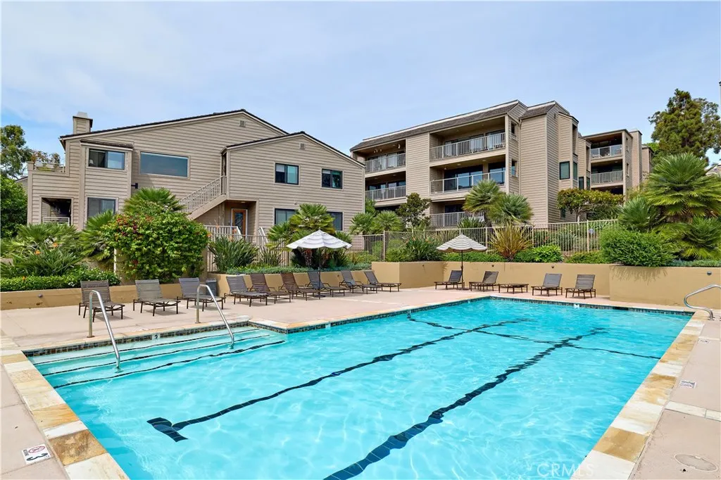 https://cdn.realtyfeed.com/cdn/127/306801296/4cd6f362eaaa871f4d2ce143677d6c4c.webp