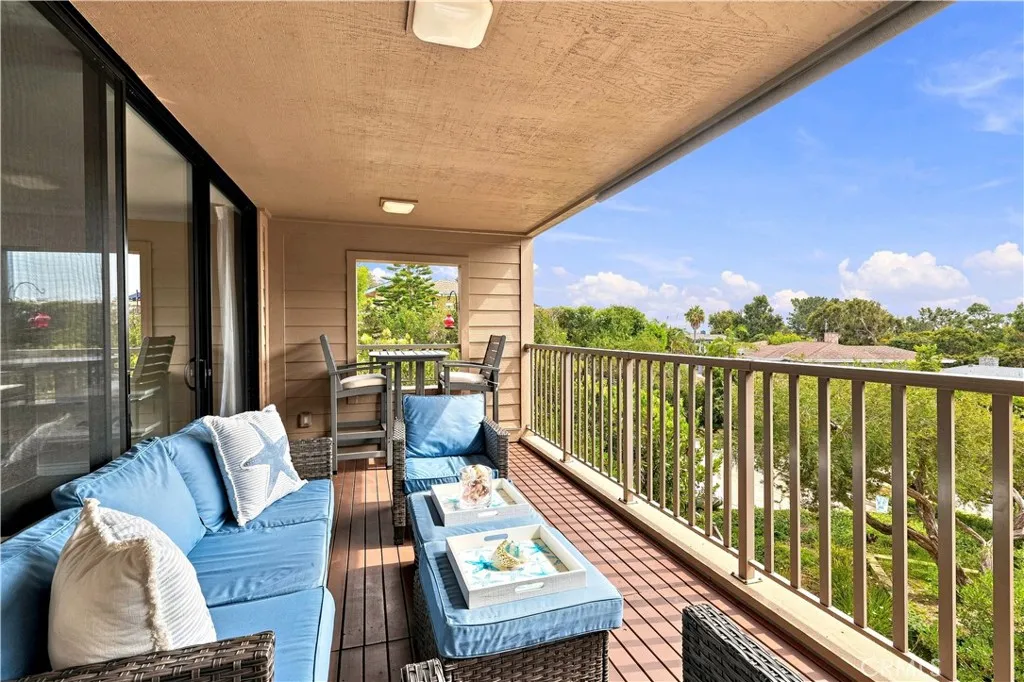 https://cdn.realtyfeed.com/cdn/127/306801296/c4120b82edb43ebc6c24e97022fe2a59.webp