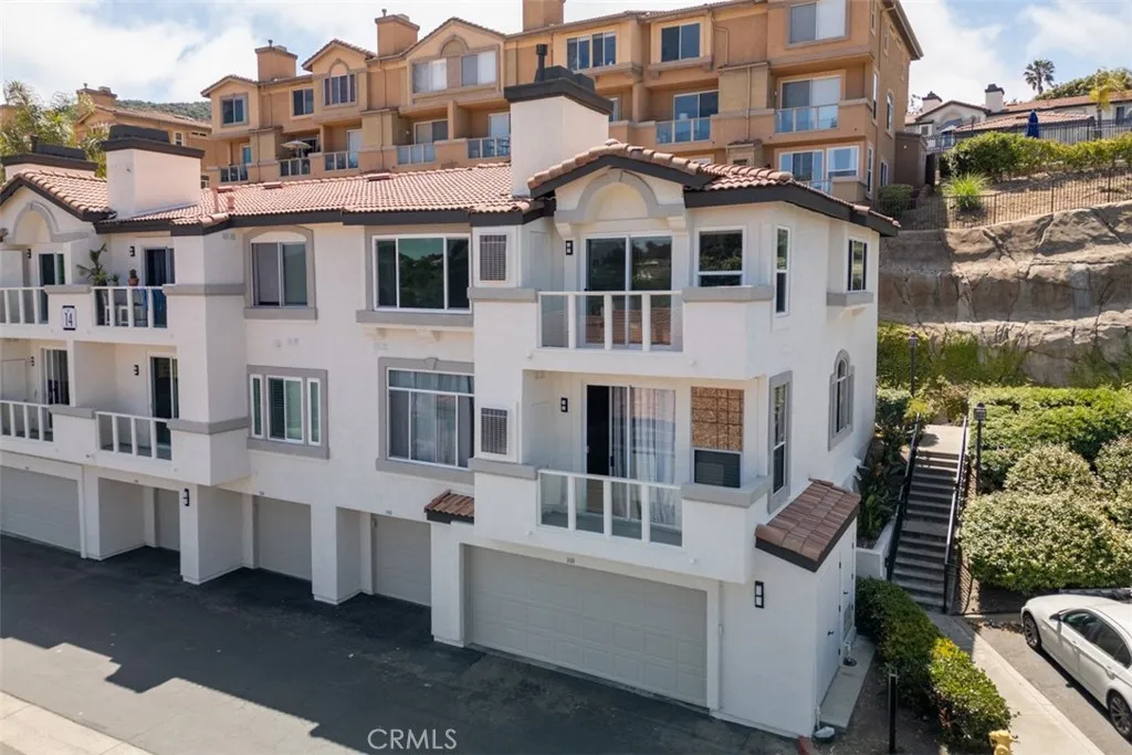 30902 Clubhouse Drive Unit 14h