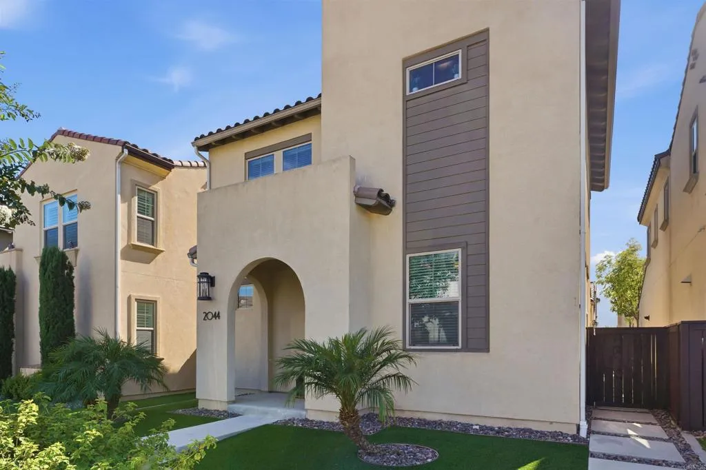 2044 Avenida Andanza, Chula Vista, CA 91913 - Photo 2 of 26, Chula Vista, CA