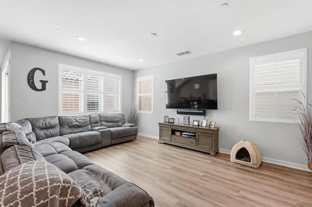 2044 Avenida Andanza, Chula Vista, CA 91913 - Photo 4 of 26, Chula Vista, CA