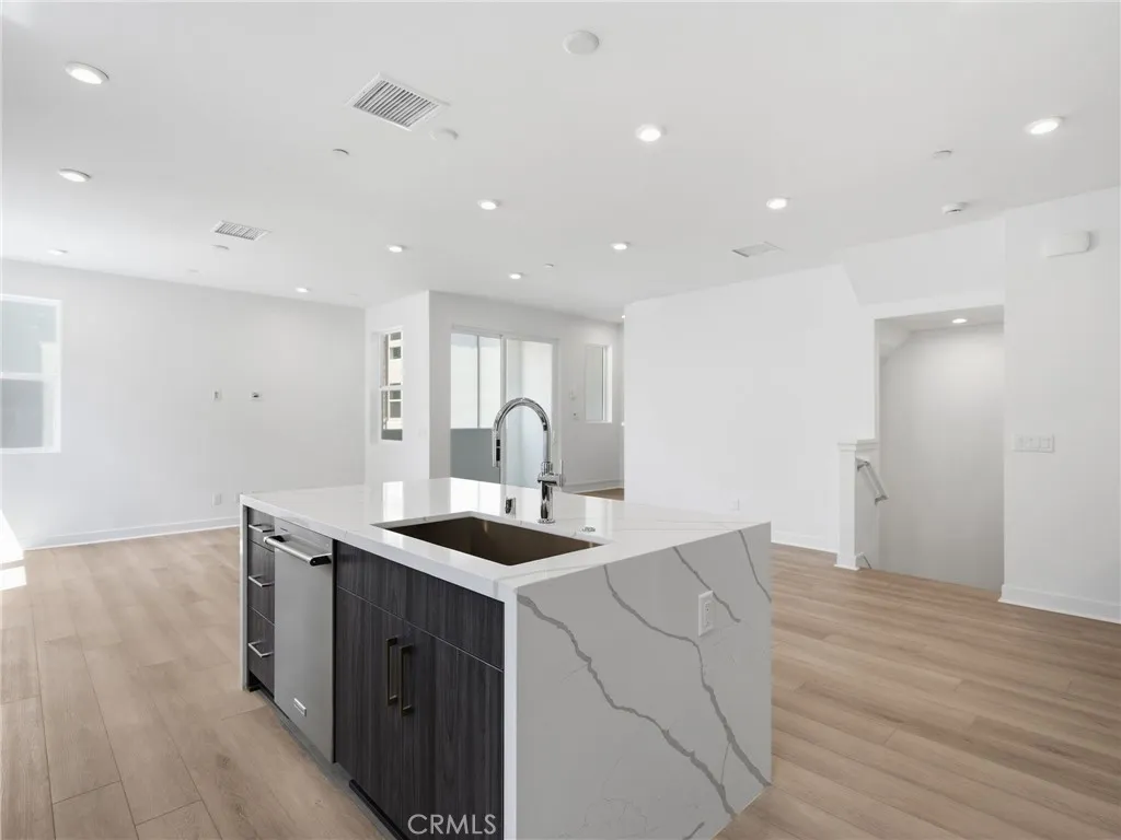 2747 Everly Drive, San Diego, CA 92108 - Photo 5 of 35, San Diego, CA