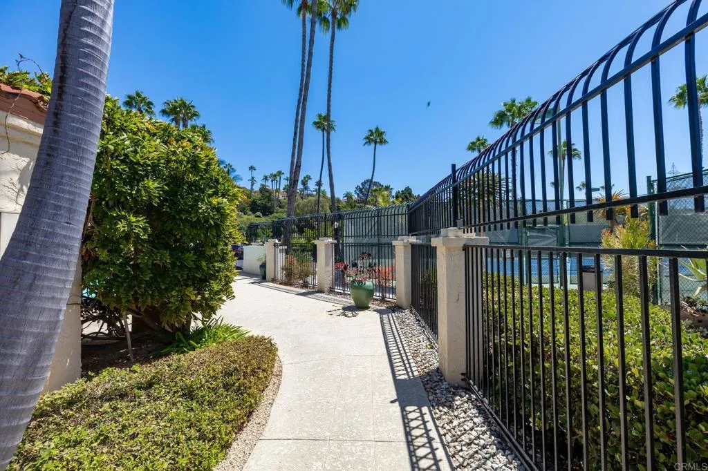 https://cdn.realtyfeed.com/cdn/127/306801450/861d27abc29733b526ab3342af352c2a.webp