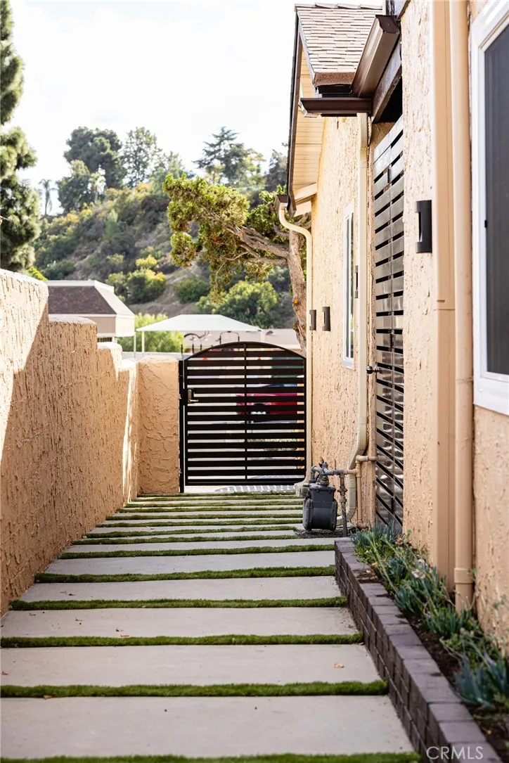 6238 University, San Diego, CA 92115 - Photo 5 of 22, San Diego, CA