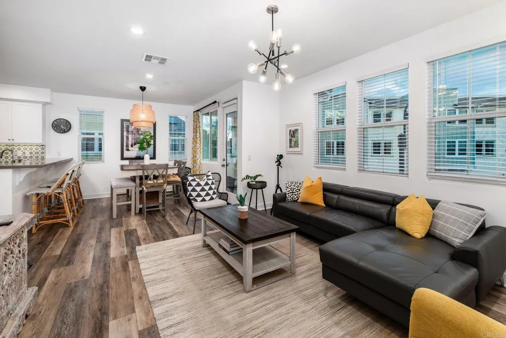 https://cdn.realtyfeed.com/cdn/127/306801539/0a0ce696f7944f2d7608591e58e5a035.webp