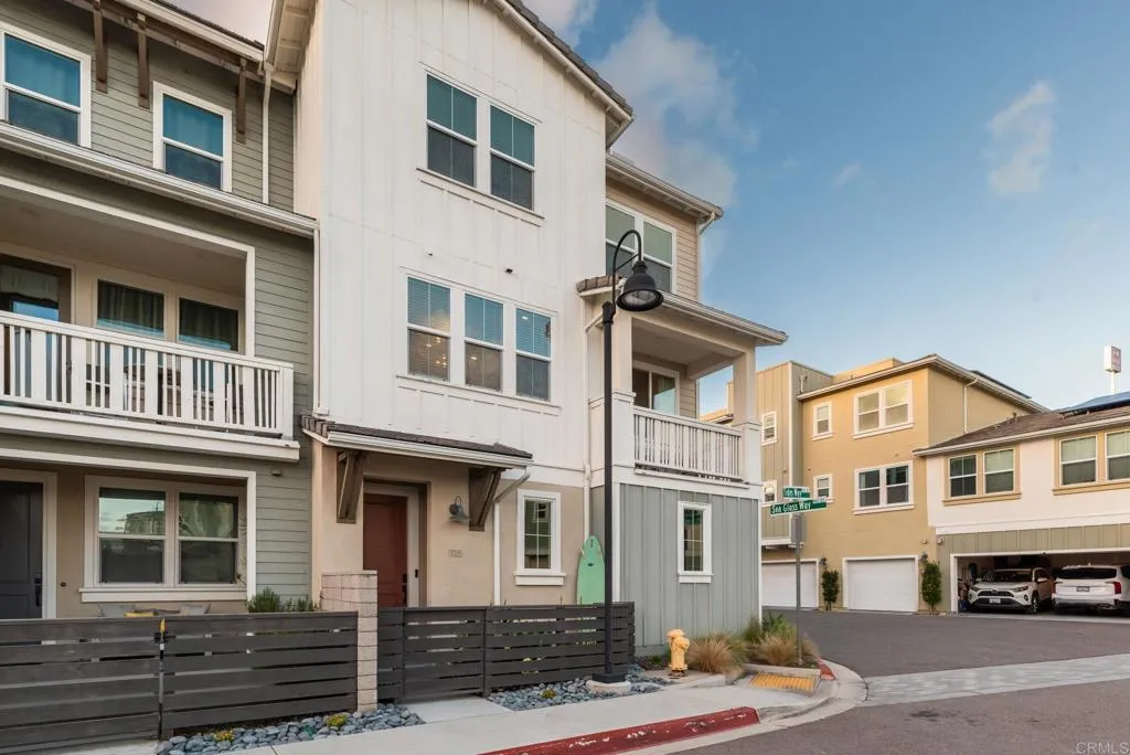 https://cdn.realtyfeed.com/cdn/127/306801539/35a7478f42844197dd74c2a0c92f1fe5.webp