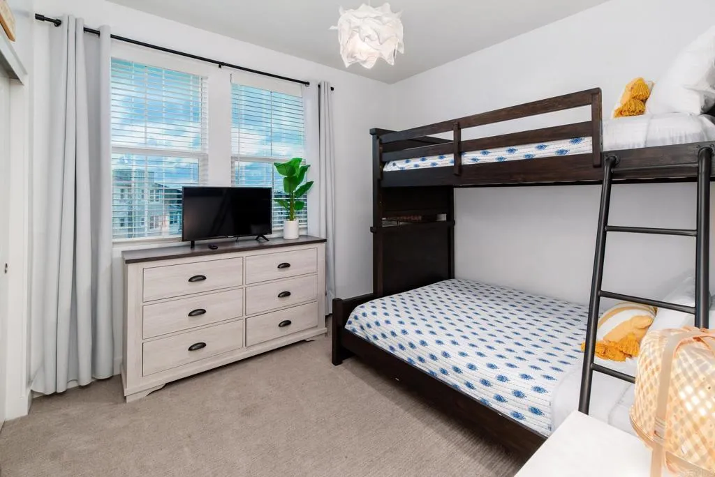 https://cdn.realtyfeed.com/cdn/127/306801539/40d20b482b441b91e72397c907f165e3.webp