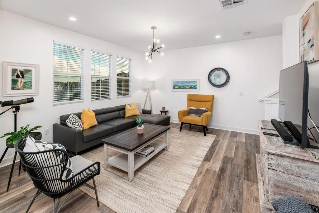 https://cdn.realtyfeed.com/cdn/127/306801539/5763734c3d19b9d0503a536ed023eff6.webp