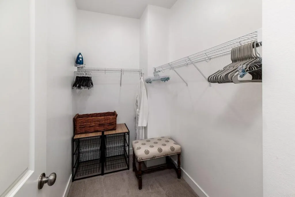 https://cdn.realtyfeed.com/cdn/127/306801539/995e14f477ba422151f77cab191b1e89.webp