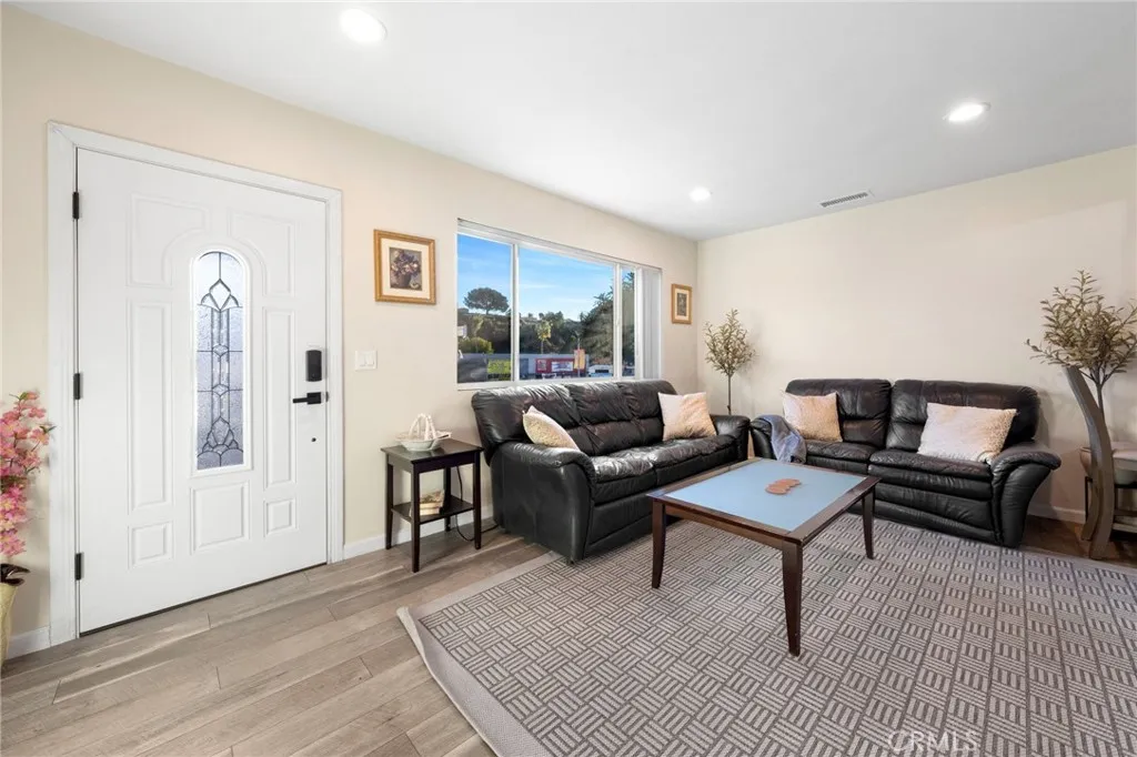 6240 University, San Diego, CA 92115 - Photo 5 of 24, San Diego, CA