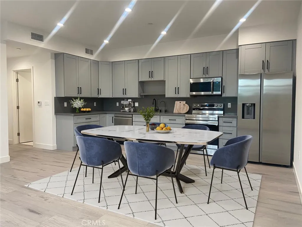 Porter Ranch, CA 91326