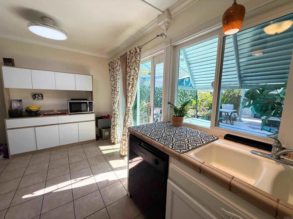 https://cdn.realtyfeed.com/cdn/127/306801782/06331205eccc8746e05d1c1df04d1a2c.webp