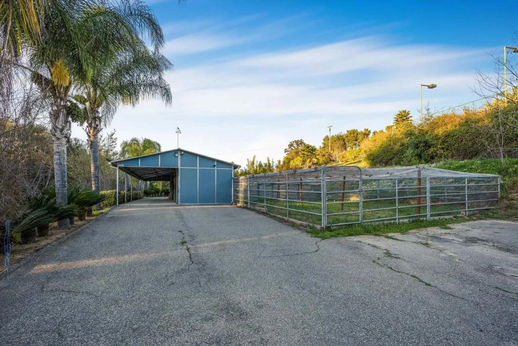 2440 Los Alisos, Fallbrook, CA 92028 - Main photo, Fallbrook, CA