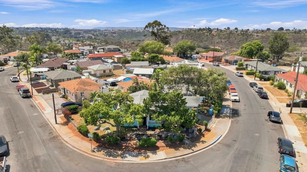 https://cdn.realtyfeed.com/cdn/127/306801785/0df286e3ab4e115e4ad39486be61ce95.webp
