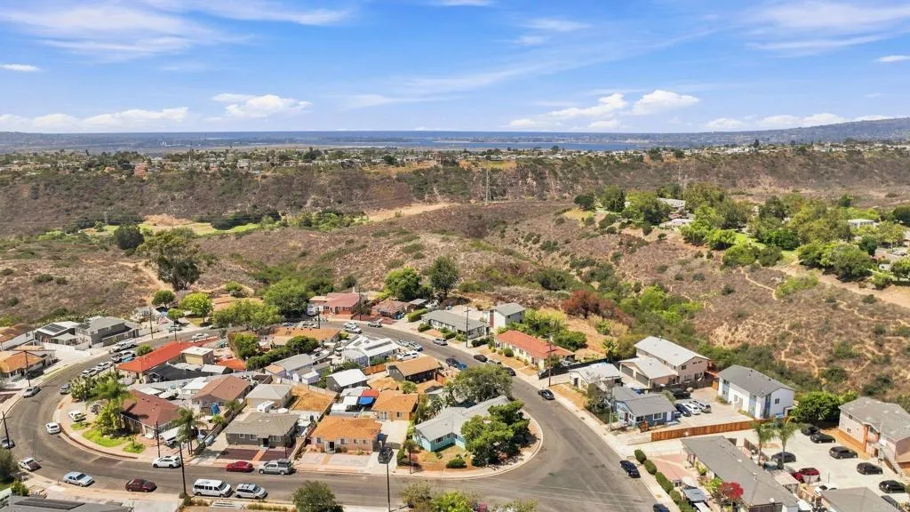 https://cdn.realtyfeed.com/cdn/127/306801785/1a4e854b60f180f8cb20fe11a6931317.webp