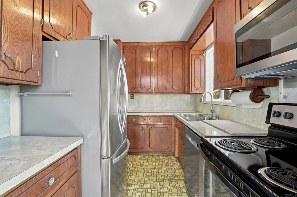 https://cdn.realtyfeed.com/cdn/127/306801785/65d3cdecf1396cb205ce8d98408bbda6.webp