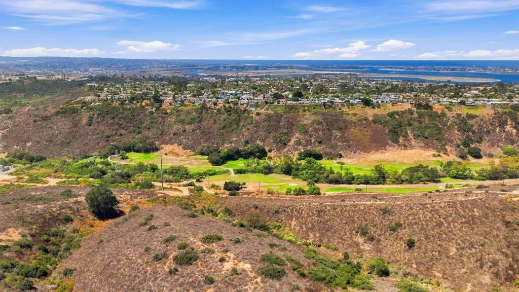 https://cdn.realtyfeed.com/cdn/127/306801785/90da6b4113c59834e114c08b52f1ce5c.webp