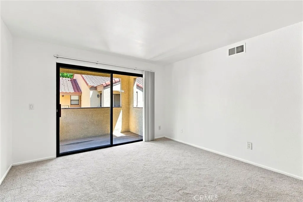 1134 W Blaine Unit 202, Riverside, CA 92502 - Photo 5 of 18, Riverside, CA
