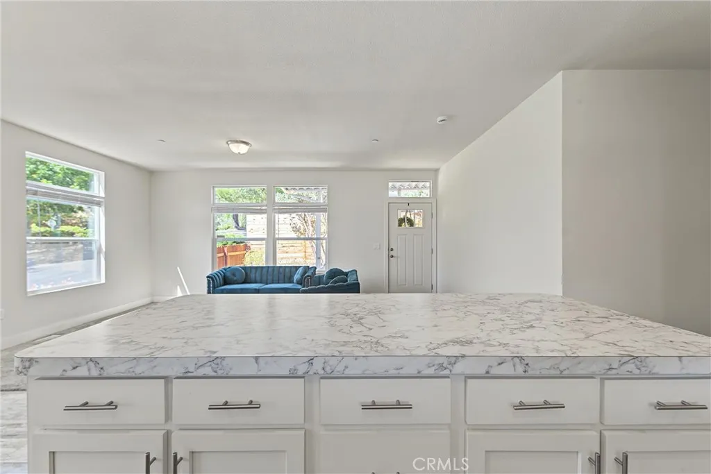 https://cdn.realtyfeed.com/cdn/127/306802049/ac45c200ff6094cdb4447e08db45dd8d.webp