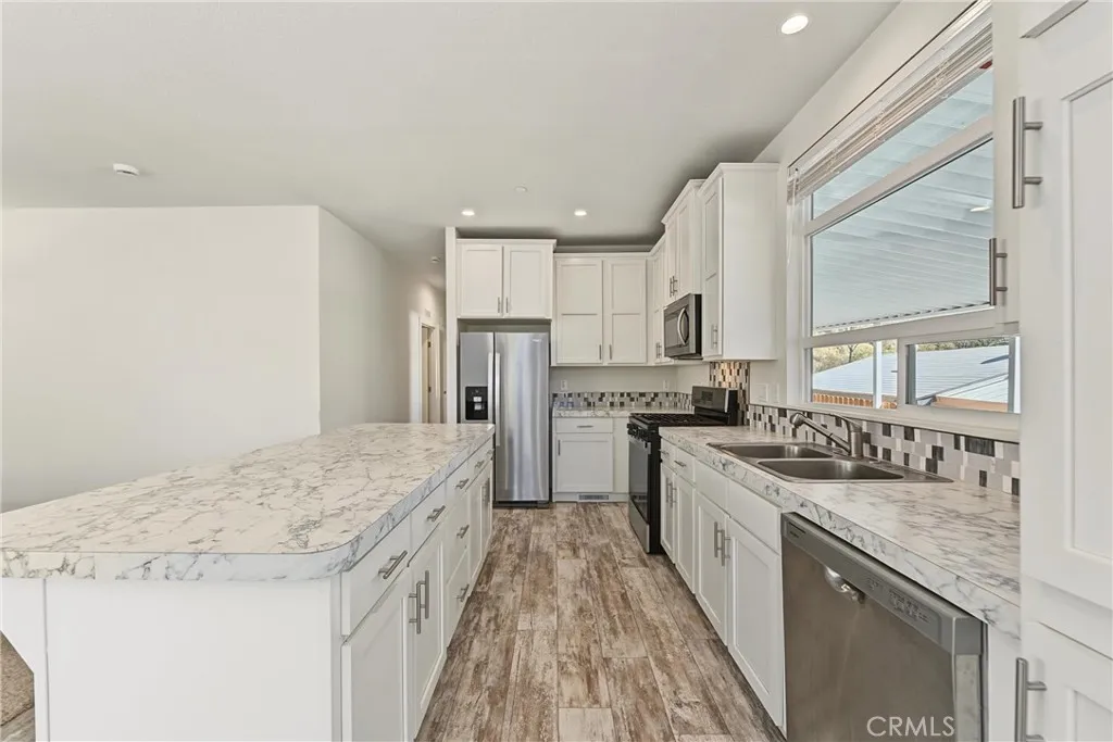 https://cdn.realtyfeed.com/cdn/127/306802049/d0c2a03a0b6d5fb58984e49f50caccef.webp