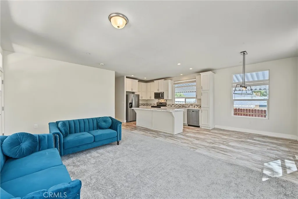 https://cdn.realtyfeed.com/cdn/127/306802049/e9ab12394cf7cc67f7fac0acf8f9f038.webp