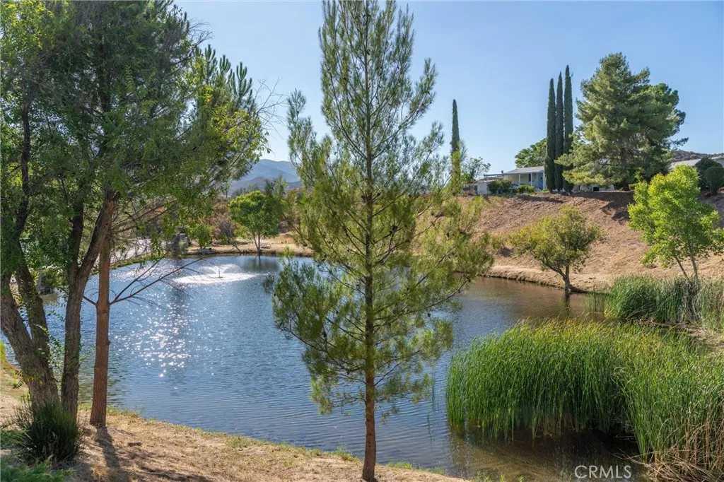https://cdn.realtyfeed.com/cdn/127/306802049/f29a70a421ef5d20f2280089dafaf0ff.webp