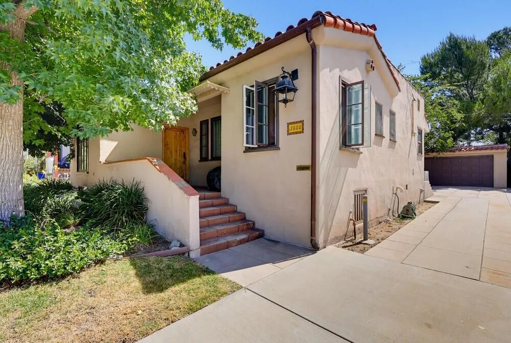 Glendale, CA 91208