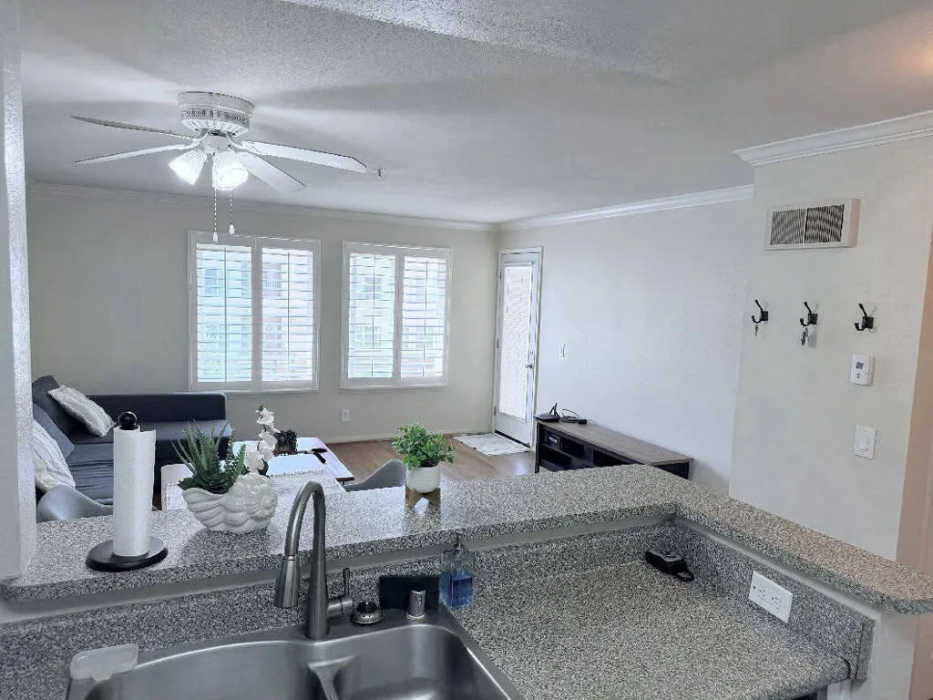 8889 Caminito Plaza Centro Unit 7305, San Diego, CA 92122 - Photo 3 of 26, San Diego, CA