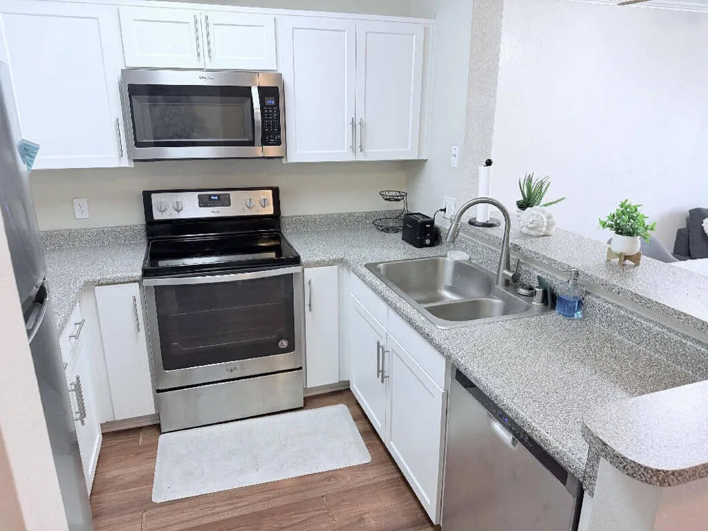 8889 Caminito Plaza Centro Unit 7305, San Diego, CA 92122 - Photo 2 of 26, San Diego, CA