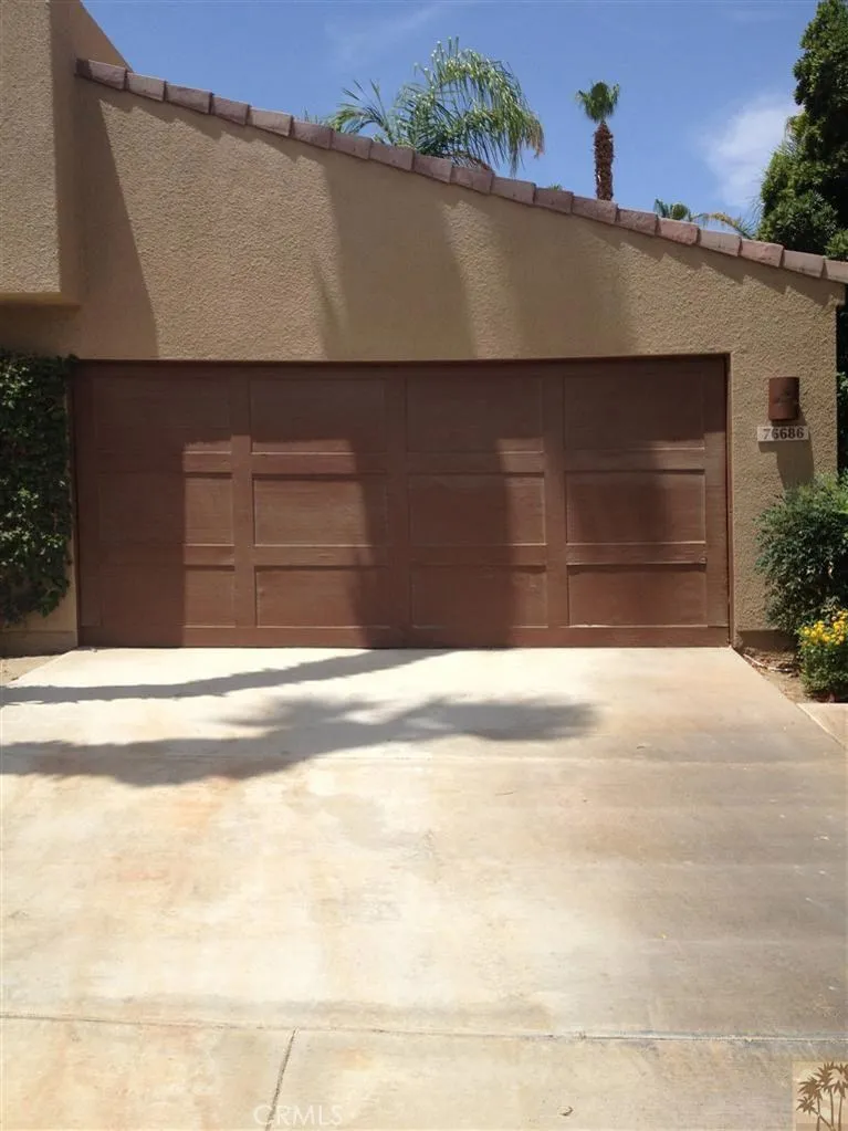 Palm Desert, CA 92211