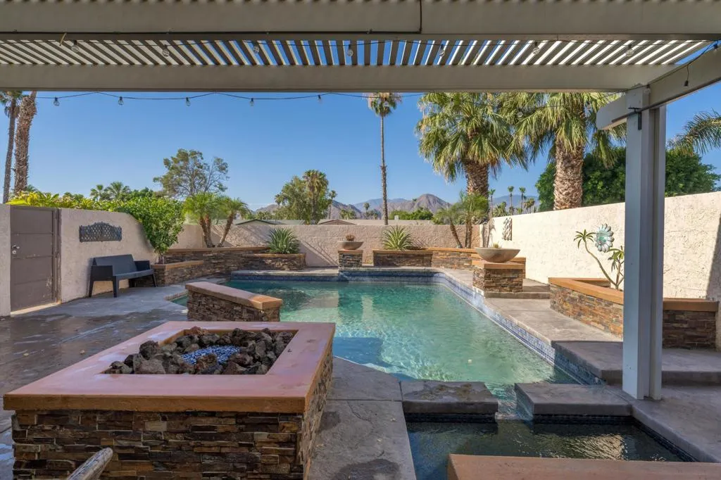 Palm Desert, CA 92211