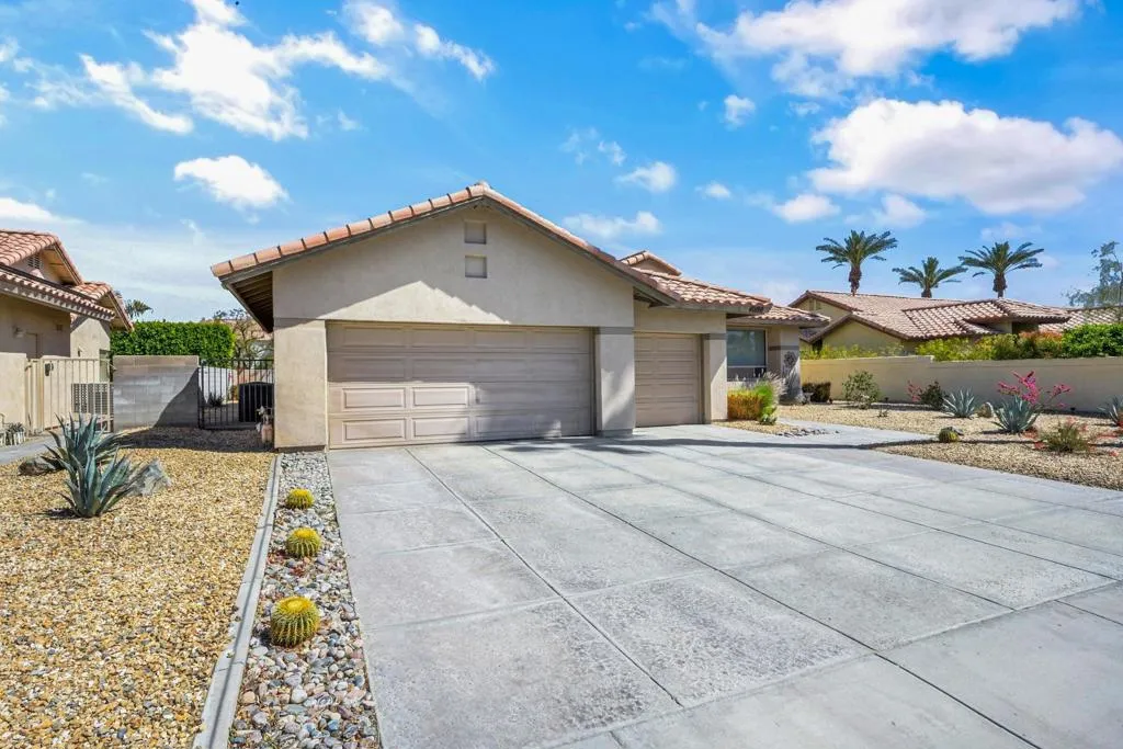Palm Desert, CA 92211