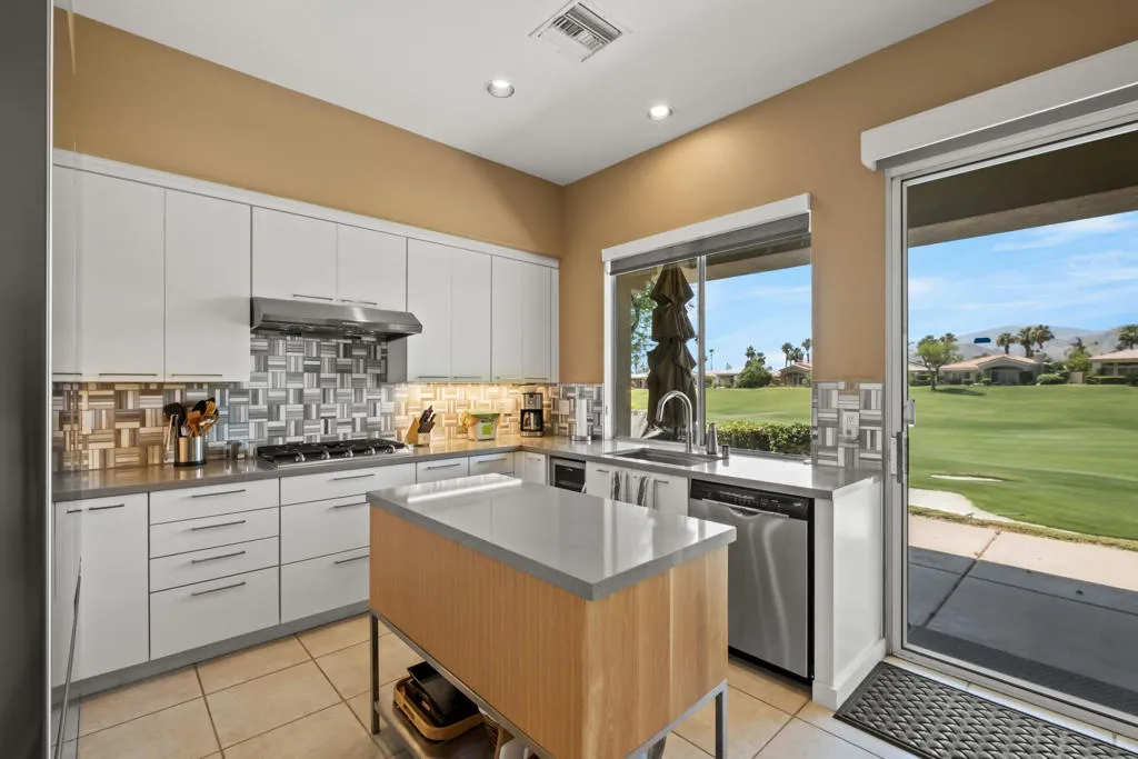 Palm Desert, CA 92211