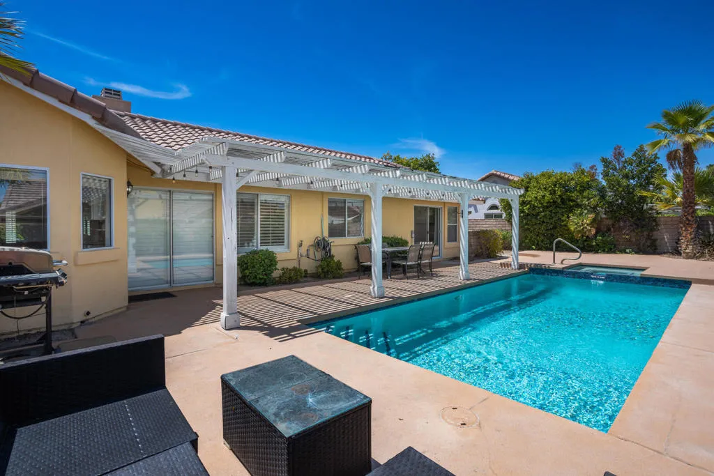 La Quinta, CA 92253