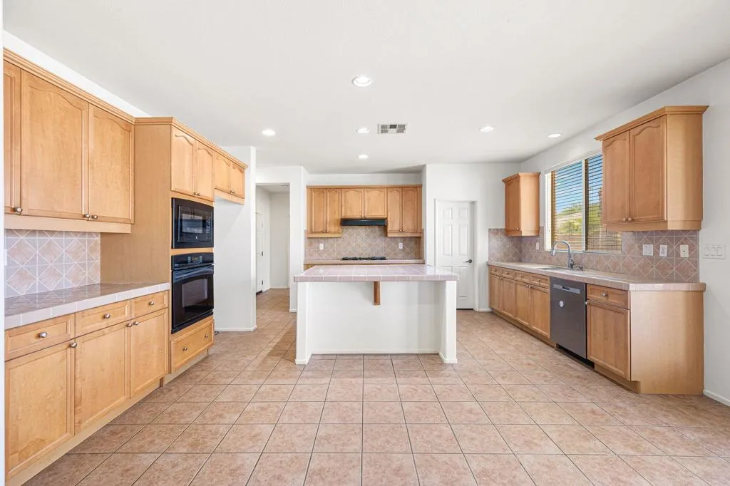 Indio, CA 92203