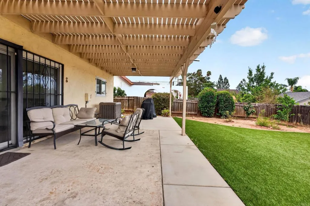 https://cdn.realtyfeed.com/cdn/127/307059992/11874be886533faa8f3af56ac9e9d78f.webp