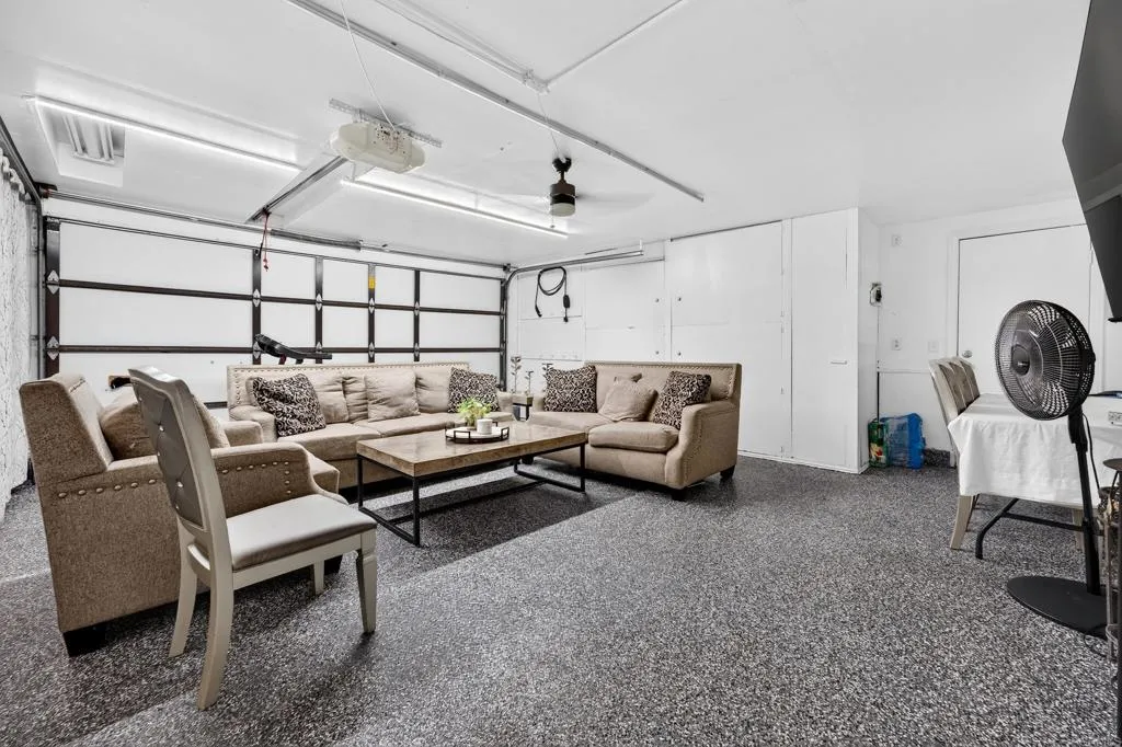 https://cdn.realtyfeed.com/cdn/127/307059992/3b906d8755c36db8e2bd028cf9abf9a6.webp