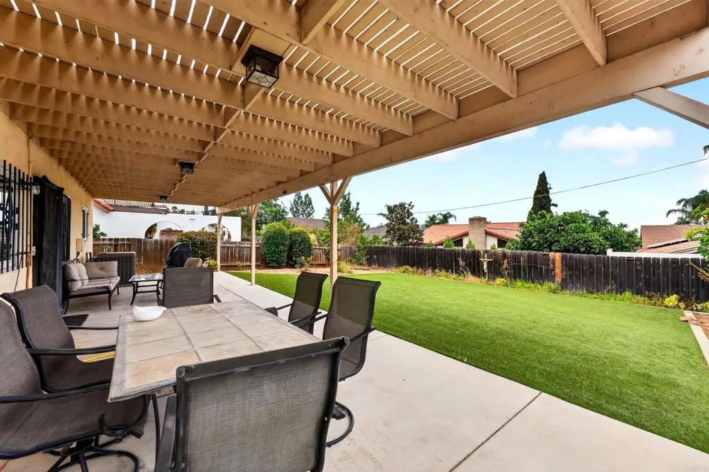 https://cdn.realtyfeed.com/cdn/127/307059992/5c5bd089cb0fd21bf6396ed4ac3df892.webp