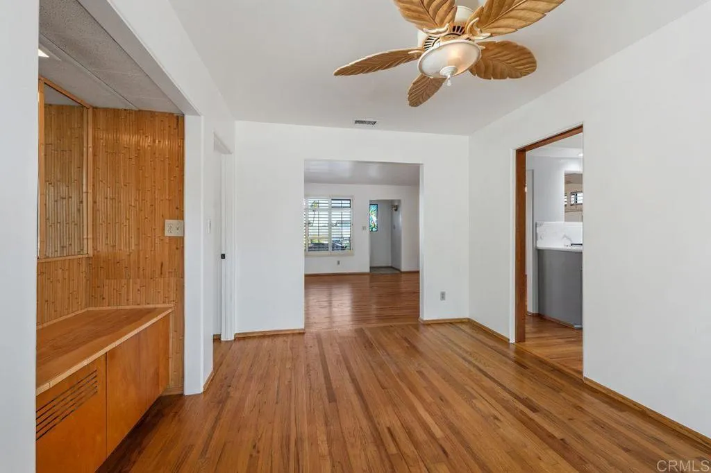 https://cdn.realtyfeed.com/cdn/127/307060017/1b2e93cf5357a951e991b3cd2ec3357a.webp