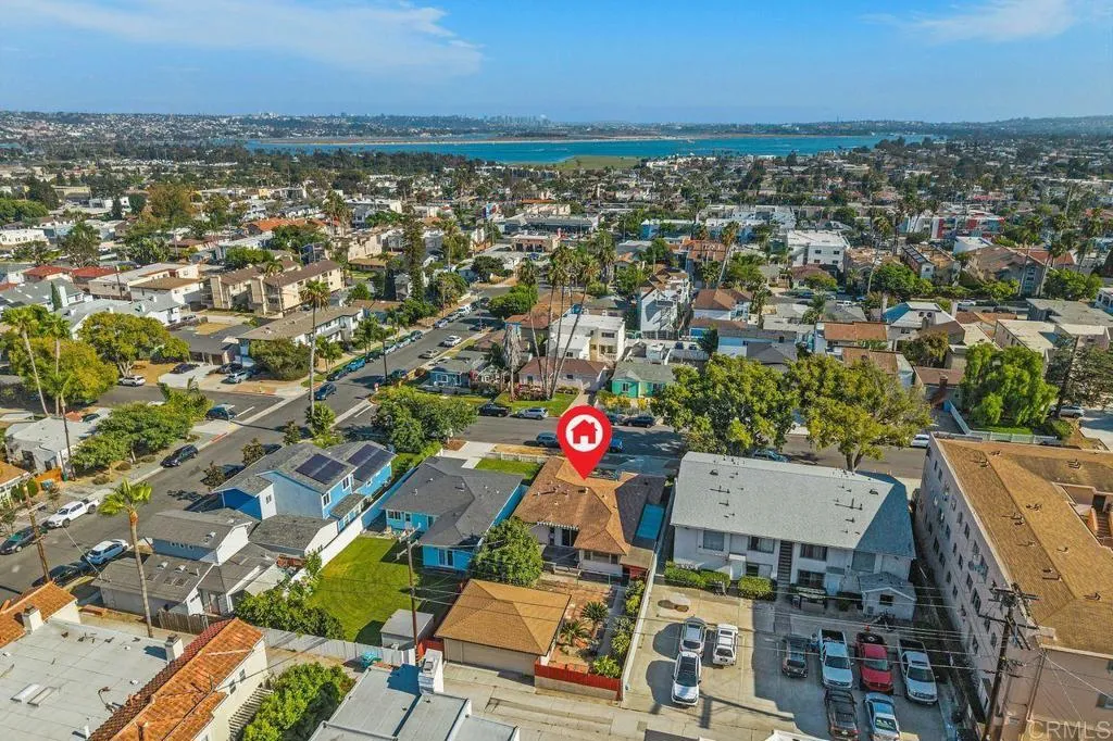 https://cdn.realtyfeed.com/cdn/127/307060017/2d385401f8280faae261bf7b8f731800.webp