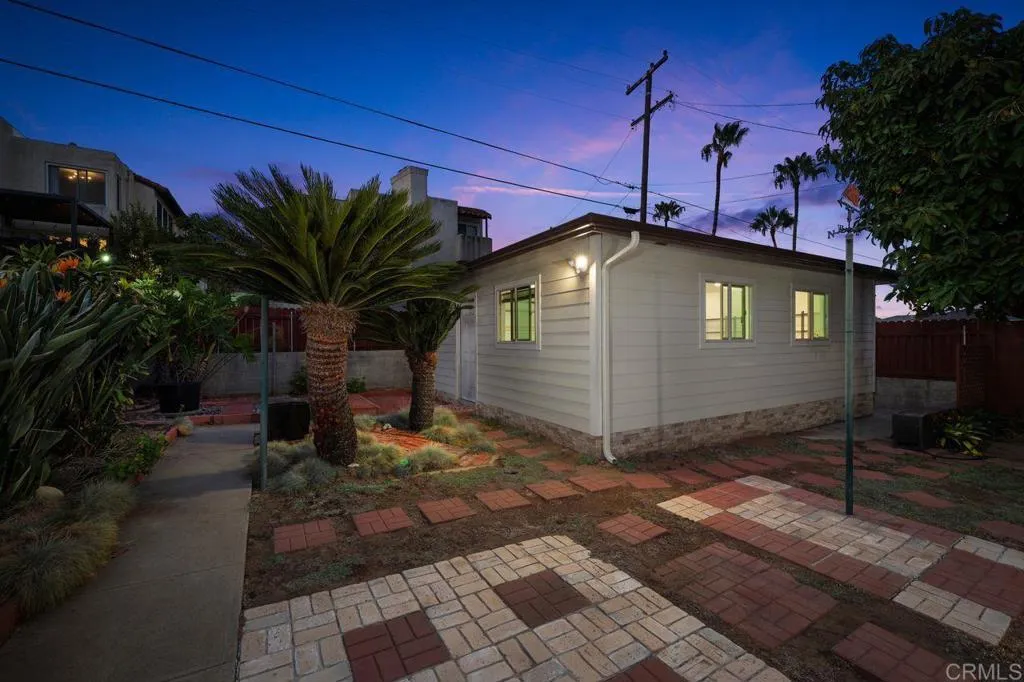 https://cdn.realtyfeed.com/cdn/127/307060017/6298985268a61bb631d39e0072d2d583.webp
