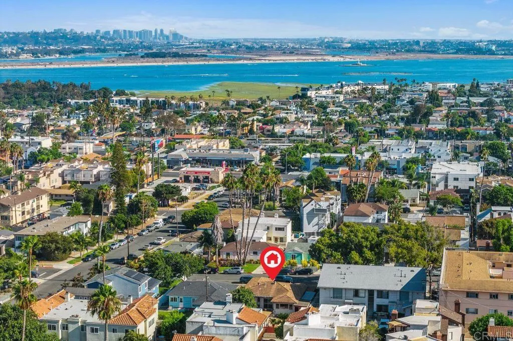 https://cdn.realtyfeed.com/cdn/127/307060017/8bd8ae85d3d037da4015b7824401ed32.webp