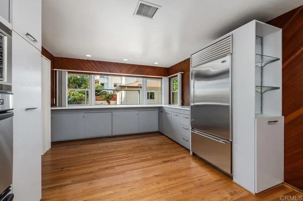 https://cdn.realtyfeed.com/cdn/127/307060017/978d3ed6be745d92fe58eff31947b415.webp
