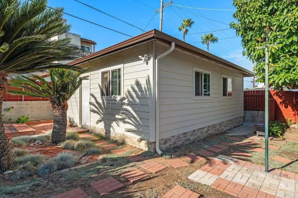 https://cdn.realtyfeed.com/cdn/127/307060017/a7c502135a6d2faf27687fce876e41f7.webp