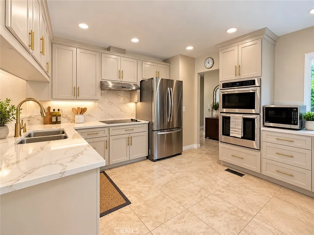 https://cdn.realtyfeed.com/cdn/127/307060058/041cb2deffba368110b3968830ebdaba.webp