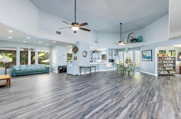https://cdn.realtyfeed.com/cdn/127/307060058/28f4bc9ccb1a494a95009c2b8bd3b541.webp
